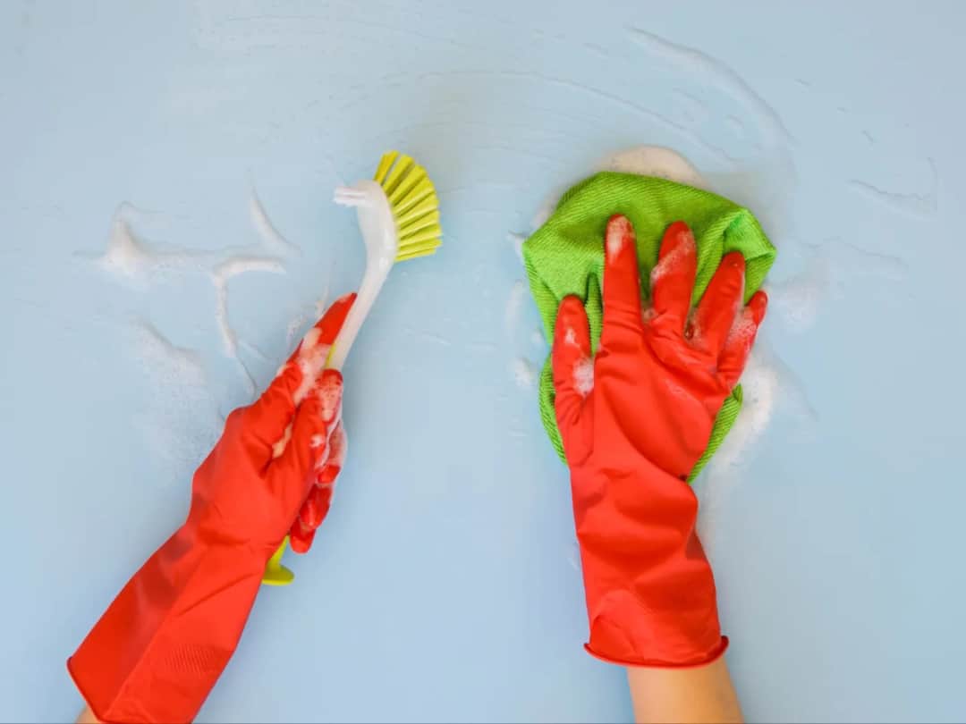 Skuteczne sposoby na to, czym umyć ściany w Twoim domu