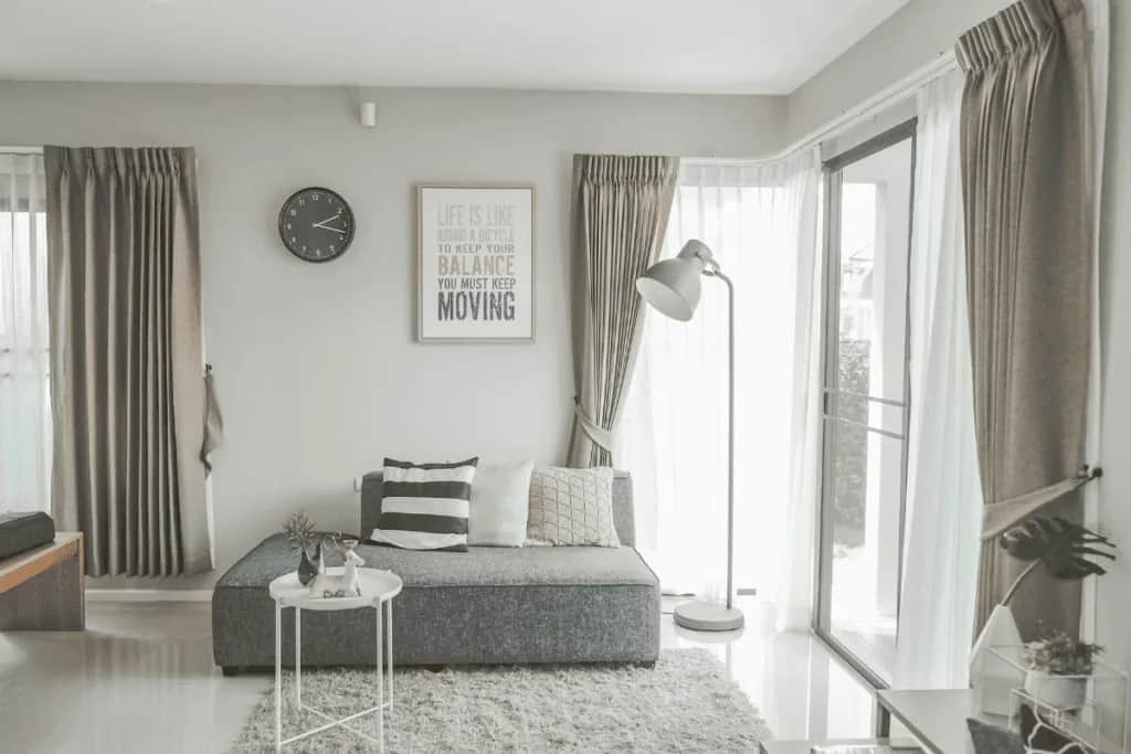 Szare ściany z czym łączyć - najlepsze kolory i inspiracje do wnętrz