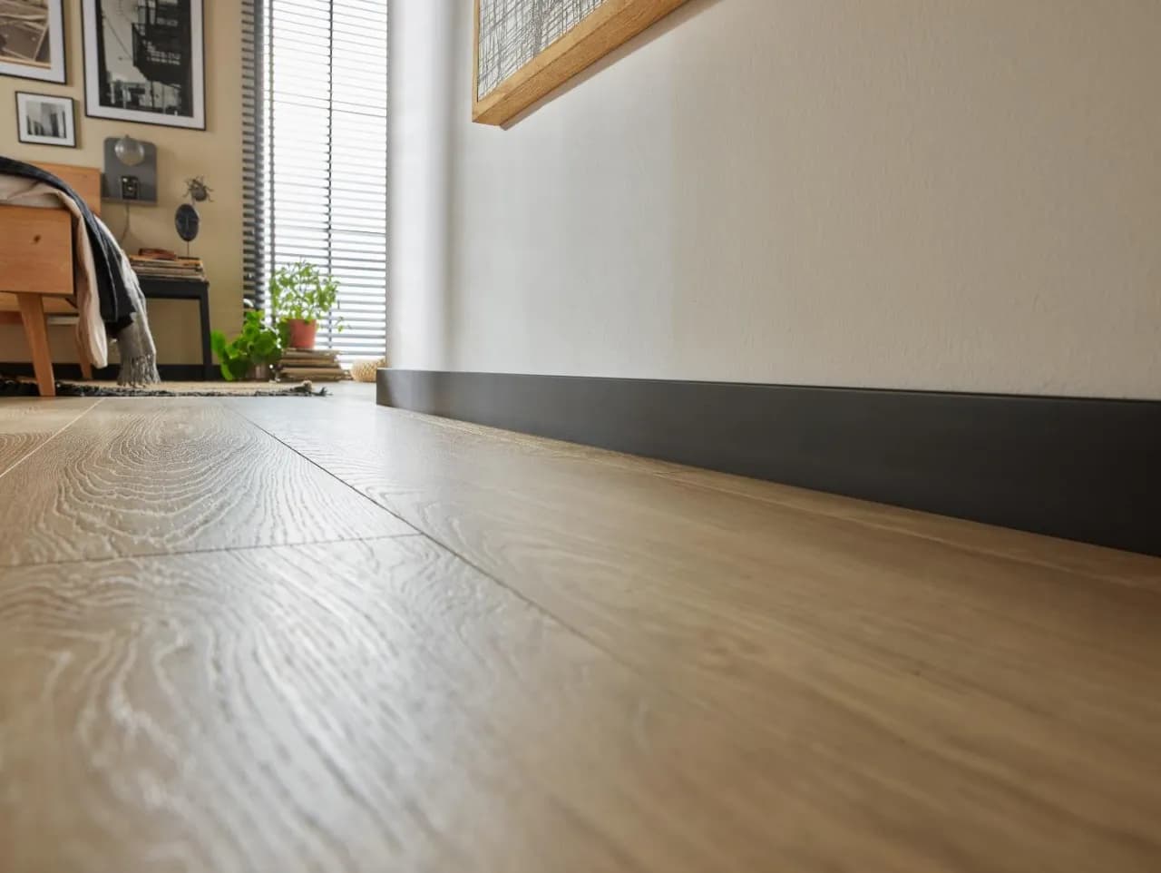 Jak ciąć listwy przypodłogowe plastikowe - uniknij najczęstszych błędów